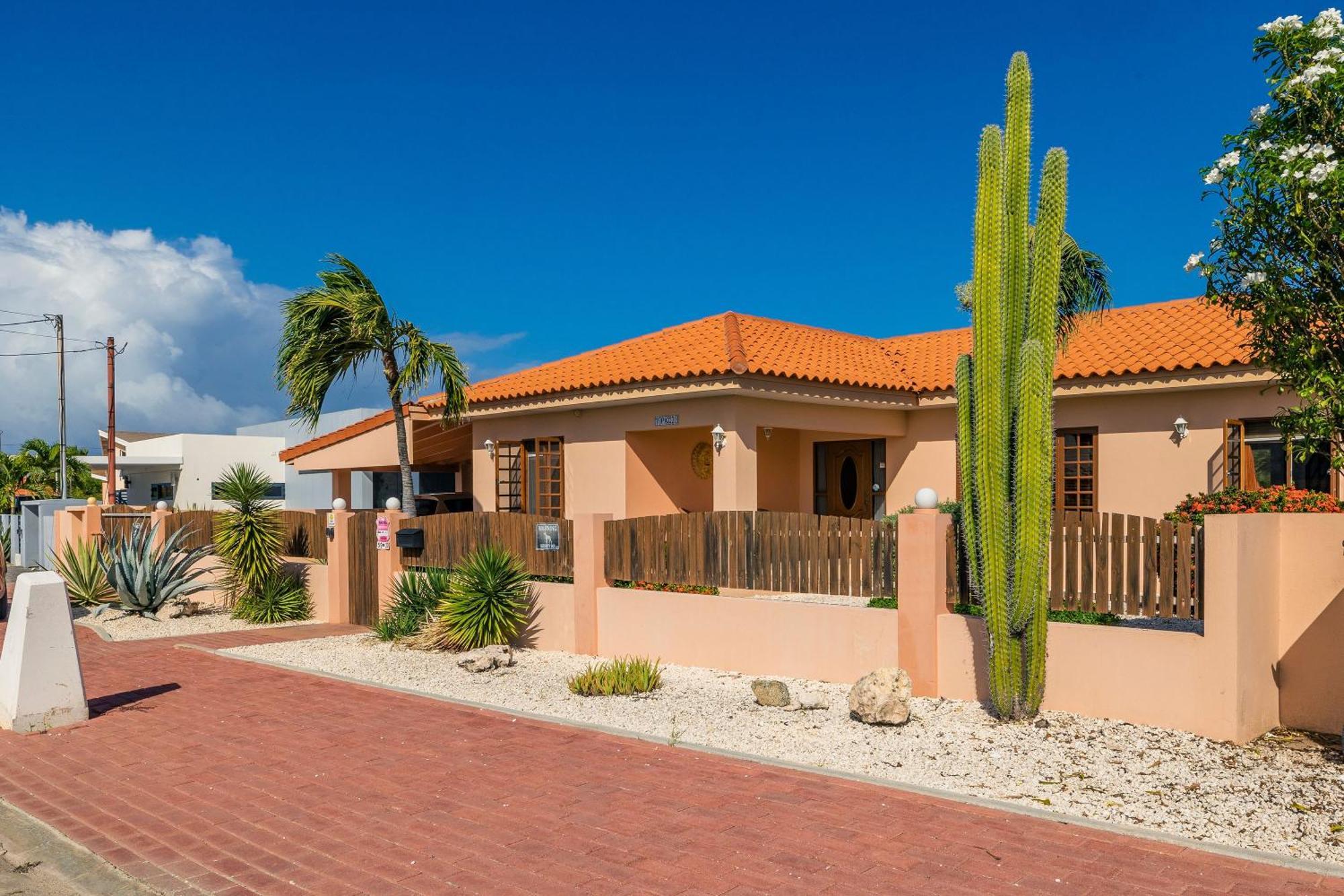 Sunrise Villa Is Gorgeous For Daily Views Of Sunrises And Sunsets Palm Beach Bagian luar foto